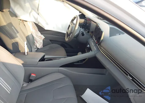 2023 Hyundai Elantra Sel z USA, uszkodzony, nr VIN 5NPLS4AGXPH108049